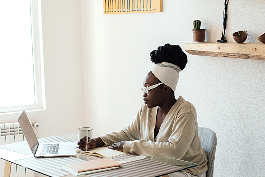 How to Become a Virtual Assistant with No Experience – A Detailed Guide